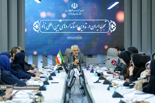 نشست خبری رئیس ستاد توسعه فناوری نانو