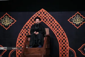 مراسم عزاداری شام غریبان حسینی (ع) در حسینیه امام خمینی