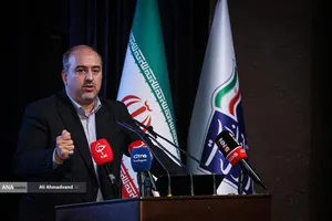 وحید یزدانیان رئیس پژوهشگاه فضایی ایران