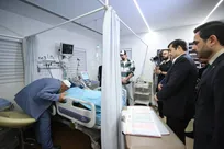 عیادت دنیامالی از صابر کاظمی