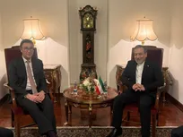 دیدار مدیران اجرایی سازمان گفتگوی بشردوستانه با وزیر امور خارجه ایران در مسقط