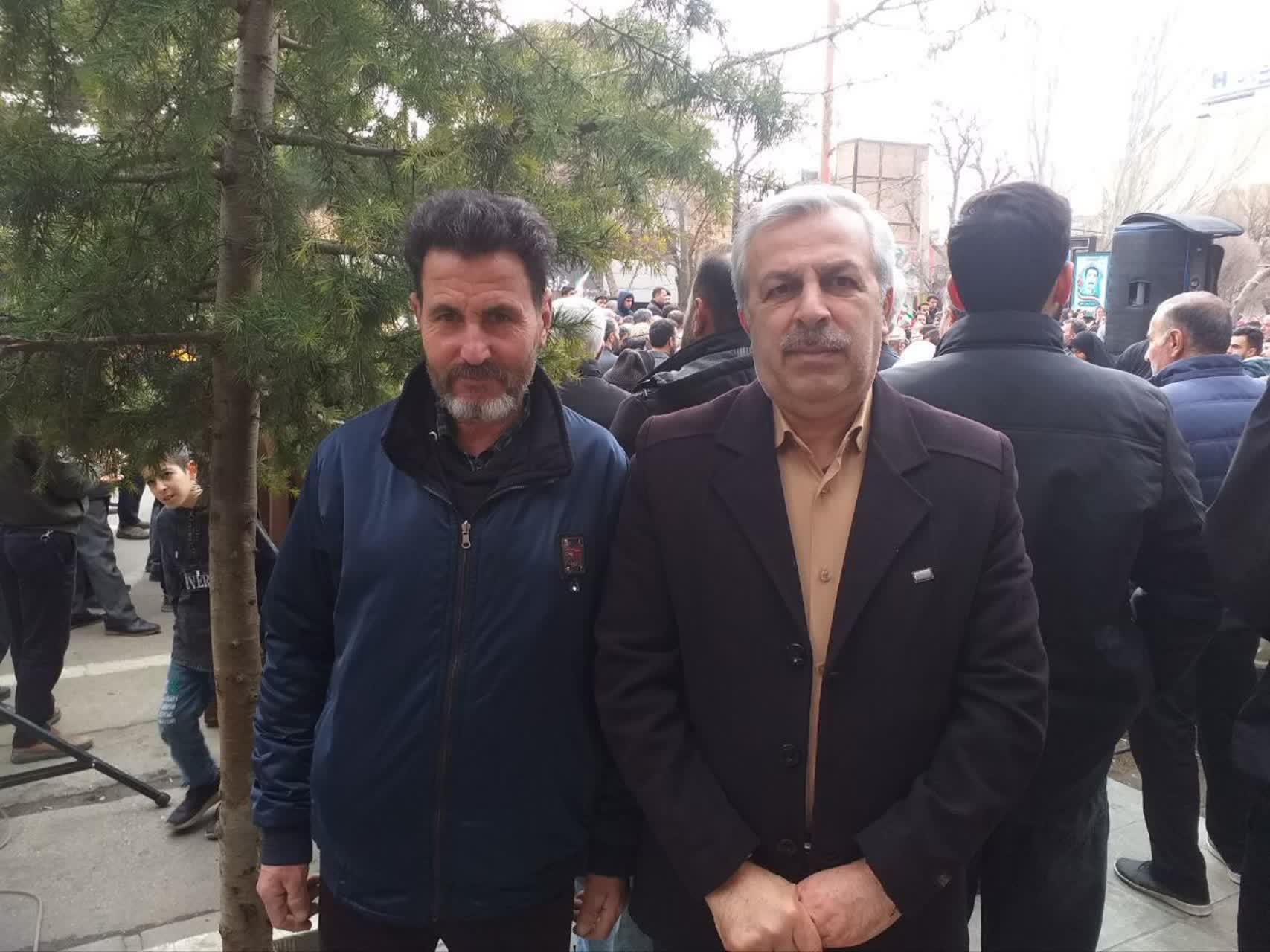 حضور پرشور دانشگاهیان آزاد اسلامی در راهپیمایی 22 بهمن؛ تجلی وفاداری به انقلاب