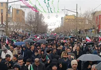 باران-رحمت-بدرقه‌کنندگان-انقلابی-چهارمحال-و-بختیاری-زیر-چتر-وحدت-در-۲۲-بهمن