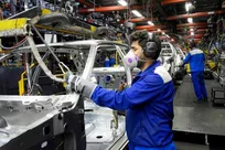 کاهش ۴۰ درصدی تقاضای خودرو‌های داخلی؛ هشدار بازار به سیاست‌گذاران