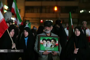 اجتماع مردمی در خونخواهی امام شهید امت - میدان انقلاب