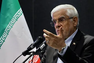عارف: باید زبان گفت‌وگو با نسل جدید را پیدا کنیم