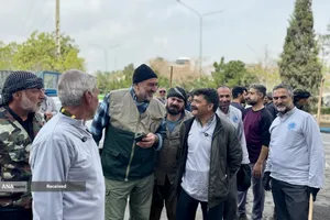 در پی تجاوز جنایتکاران آمریکایی-صهیونی به مناطق مسکونی اصفهان، گروه های جهادی از لحظات ابتدایی وقوع این جنایت، در کنار امدادگران مشغول خدمت رسانی، آواربرداری و بازسازی منازل آسیب دیده مردم هستند.