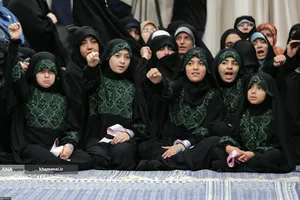 دیدار هزاران نفر از زنان و دختران با رهبر معظم انقلاب