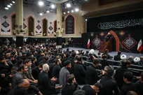 مراسم عزاداری شب هفتم محرم در حسینیه امام خمینی(ره) برگزار شد