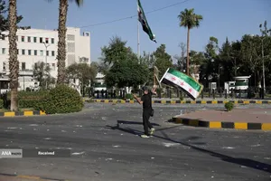 در روزهای اخیر، منطقه جنوب سوریه بار دیگر صحنه یکی از شدیدترین درگیری&zwnj;ها بود، رژیم اشغالگر صهیونیستی نیز با ادعای &laquo;حمایت از اقلیت دروزی&raquo; بیش از 160 حمله هوایی تنها طی 24 ساعت به سوریه انجام داد. رژیم صهیونیستی در این حملات  مواضع حساسی همچون ستادکل ارتش، اطراف کاخ ریاست&zwnj;جمهوری، وزارت دفاع و کاروان&zwnj;های نظامی را در دمشق، سویدا و درعا هدف قرار داد.