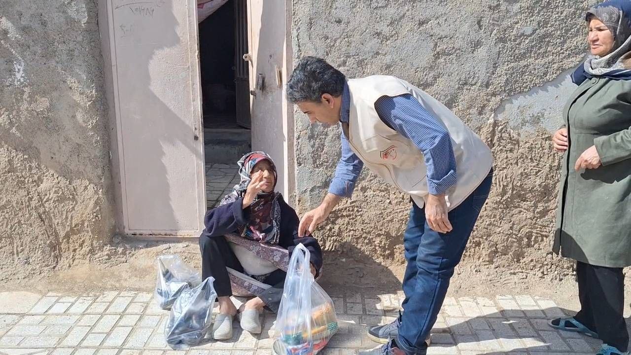 فعالیت‌های جهادی به یاد ۱۶۸ شهید مدرسه «شجره طیبه» / احداث ۲۵۱ سرویس بهداشتی و آبرسانی‌و توزیع نان به روستاهای شرق کشور