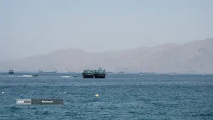 استقرار زیردریایی&zwnj;&zwnj;های ارتش در تنگه هرمز برای مقابله با دشمن 