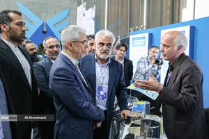 بازدید سرلشکر محمد باقری رئیس ستادکل نیروهای مسلح از نمایشگاه علمی دانشگاه آزاد 