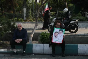 تشییع پیکر مطهر دریابان شهید &laquo;علیرضا تنگسیری&raquo; فرمانده دلاور خلیج فارس و جمعی از شهدای والامقام