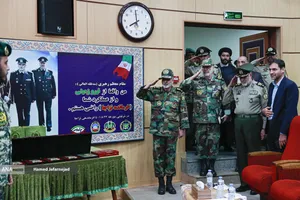 آیین اعطای نشان فداکاری ارتش به پنج تن از خانواده&zwnj;های شهدا و یک تن از پیشکسوتان دفاع مقدس با حضور امیر سرلشکر سید عبدالرحیم موسوی فرمانده کل ارتش امیر سرتیپ کیومرت حیدری فرمانده نیروی زمینی و جمعی از فرماندهان و مسؤلان عالی رتبه ارتش