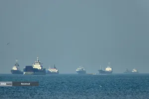 تنگه هرمز همچنان مسدود است