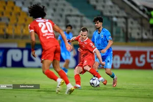 دیدار تیم&zwnj;های فوتبال پرسپولیس - چادرملو
