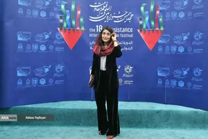 مینا شفیعی بازیگر سینما در فتوکال جشنواره فیلم مقاومت