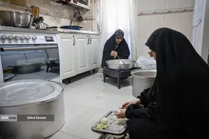 زنان ایران، پای کار مقاومت