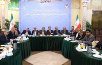 ورود صندوق ذخیره فرهنگیان به بورس، گامی به سوی شفافیت مالی/ کاظمی: صندوق از بنگاه‌داری خارج می‌شود