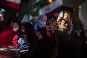 بیعت مردم تهران با حضرت آیت الله سید مجتبی خامنه ای رهبر جدید انقلاب اسلامی ایران - میدان شهدا