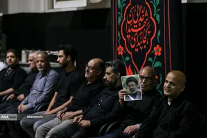  اولین شب مراسم عزاداری ماه محرم در جوار محل عروج ملکوتی قائد شهید انقلاب اسلامی حضرت آیت الله العظمی شهید سید علی خامنه ای