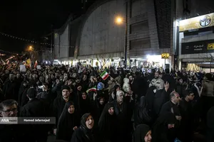 عزاداری شهادت رهبر انقلاب در چهارراه کوکاکولا خیابان پیروزی تهران