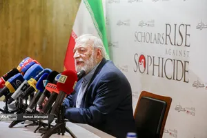 محمدجواد لاریجانی رئیس پژوهشگاه دانش&zwnj;های بنیادی و رئیس همایش &laquo;خیزش در برابر خردکشی&raquo;