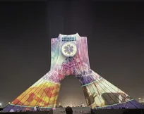 برج آزادی به نشان اورژانس ۱۱۵ مزین شد