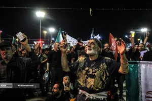 شامگاه نخستین روز وداع با رهبر شهید انقلاب
