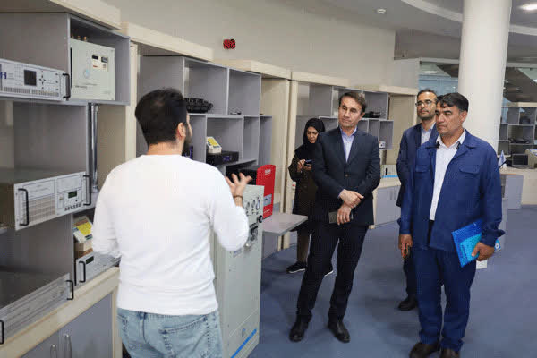 دانشگاهها باید جوانانی دارای مهارت، خلّاق و آماده ورود به بازار کار تربیت کنند دانشگاهها باید جوانانی دارای مهارت، خلّاق و آماده ورود به بازار کار تربیت کنند