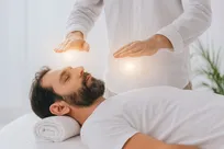 شبه‌علمِ «طب انرژی» آرامش خیالی را وارد زندگی روزمره می‌کند