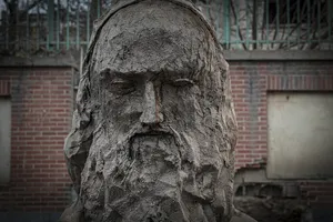 حمله هوایی جنگنده&zwnj;های اسرائیلی_آمریکایی به خیابان پیروزی تهران