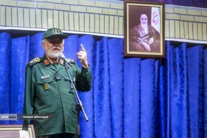سخنرانی سردار حسن رستگار پناه رئیس مرکز مطالعات امنیت ملی ستاد کل نیروهای مسلح در موج هشتاد و یکم حماسه حضور مردم - خیابان پیروزی چهارراه نبرد