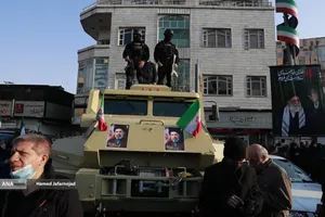 بیعت مردم با آیت&zwnj;الله سید مجتبی خامنه&zwnj;ای سومین رهبر جمهوری اسلامی ایران