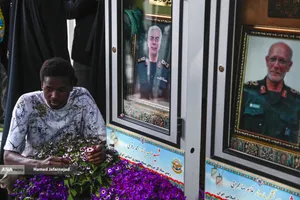 اولین جمعه سال جدید گلزار شهدای حملات تروریستی آمریکایی - صهیونی در جنگ رمضان - قطعه 42 بهشت زهرا(س)