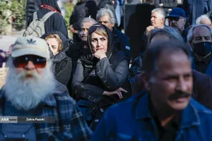 مراسم تشییع پیکر عنایت بخشی 