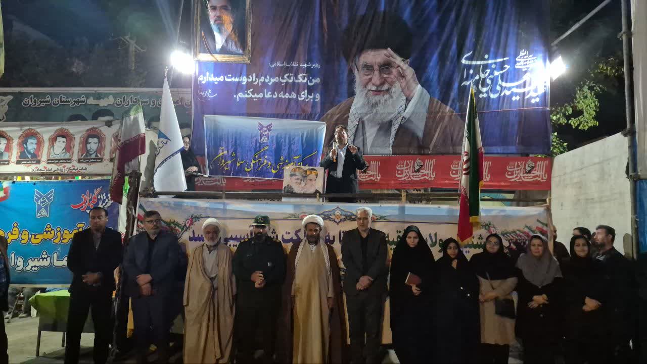 دانش‌آموزان همواره در خط مقدم بصیرت و استکبارستیزی درحرکتند