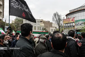 تشییع پیکر ام البنین تهران مادر شهیدان افراسیابی با حضور گسترده مردم انقلابی و شهیدپرور خیابان نبرد- پیروزی