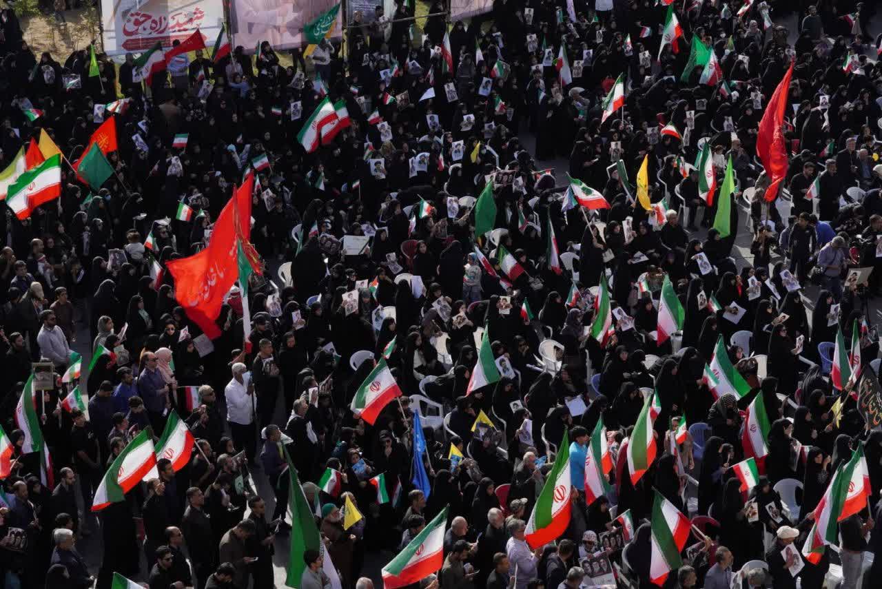 اجتماع سراسری «میثاق با امام شهید امت و بیعت با رهبر منتخب خبرگان ملت» در استان‌ها/گام بلند انقلاب در فصل سوم ولایت + فیلم و عکس