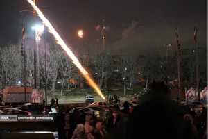 نور افشانی در شب سالگرد پیروزی انقلاب اسلامی