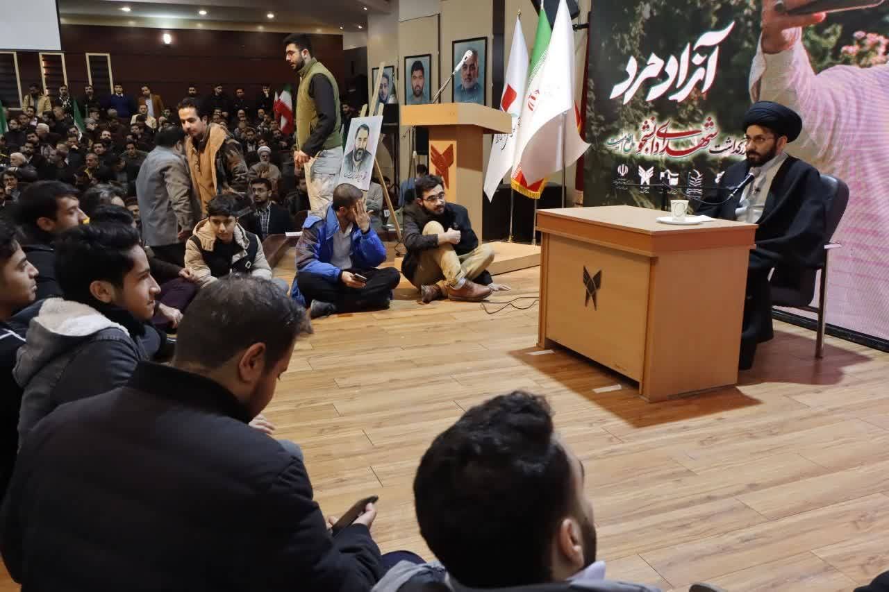 شهدای دانشجو نماد وفاداری به آرمان‌های انقلاب هستند