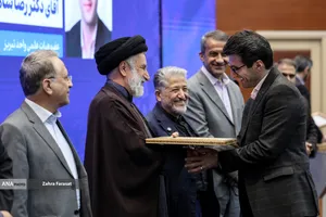 آئین بزرگداشت مقام استاد و سرآمدان آموزشی