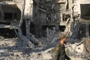 در روزهای اخیر، منطقه جنوب سوریه بار دیگر صحنه یکی از شدیدترین درگیری&zwnj;ها بود، رژیم اشغالگر صهیونیستی نیز با ادعای &laquo;حمایت از اقلیت دروزی&raquo; بیش از 160 حمله هوایی تنها طی 24 ساعت به سوریه انجام داد. رژیم صهیونیستی در این حملات  مواضع حساسی همچون ستادکل ارتش، اطراف کاخ ریاست&zwnj;جمهوری، وزارت دفاع و کاروان&zwnj;های نظامی را در دمشق، سویدا و درعا هدف قرار داد.