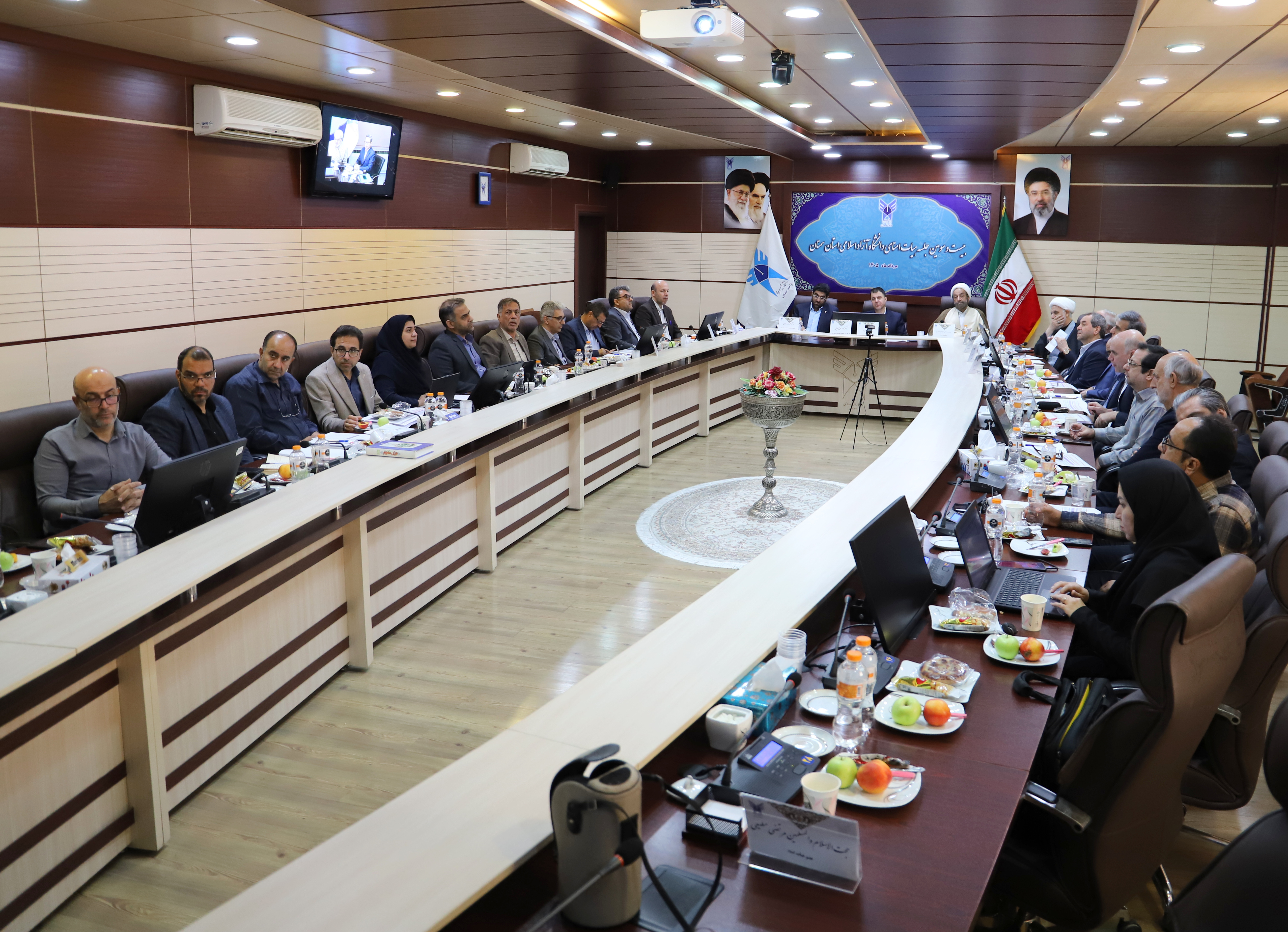 تبیین ۸ محور تحول در دانشگاه آزاد؛ تمرکز بر توسعه علمی، فناوری و کارآمدی در مسیر حل چالش‌های ملی