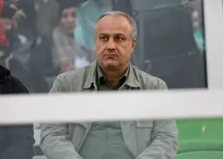 خبیری: اگر قرار به ادامه لیگ است دولت باید به باشگاه ها کمک کند/ دغدغه اصلی کشور فوتبال نیست