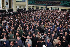آخرین شب عزاداری شهادت حضرت زهرا(س) در حسینیه امام خمینی(ره)