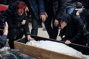 مراسم تشییع پیکر &laquo;رضا رویگری&raquo;