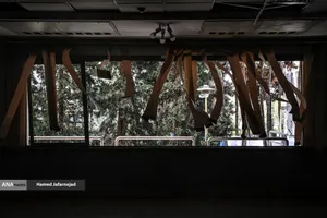 حمله هوایی آمریکایی و صهیونی به داﻧﺸﮕﺎه علم و صنعت ایران