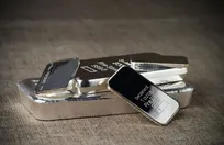 رشد تاریخی ۱۵۰ درصدی قیمت نقره و زنگ خطر برای صنایع مصرف‌کننده/ موج جهانی فلز سفید به بازار ایران رسید